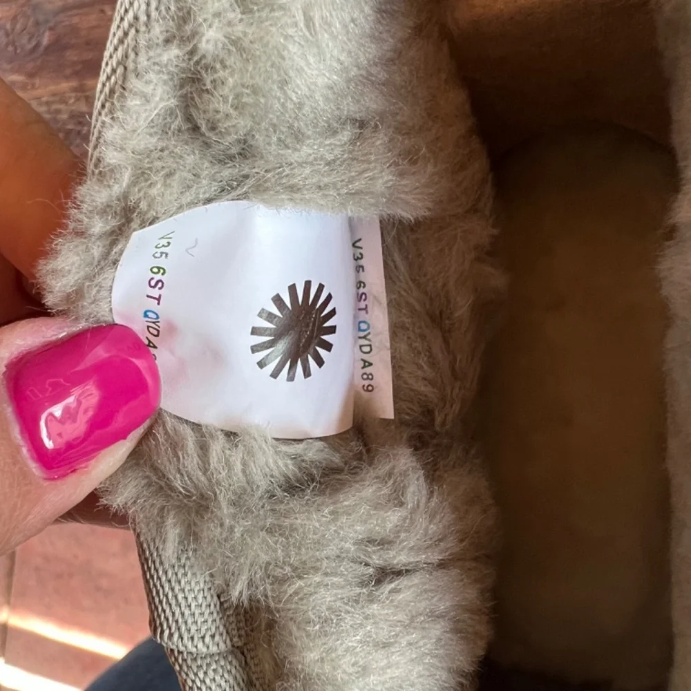 UGG CLASSIC ULTRA MINI PLATFORM MOSS GREEN BRAND NEW + PAPER SHOPPING BAGN ZS 7 - Picture 10 of 14